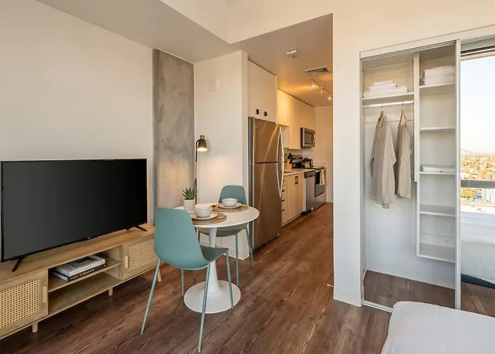 Apartment Boulevard Retreat Pool Gym & Parking Included 1 Phoenix