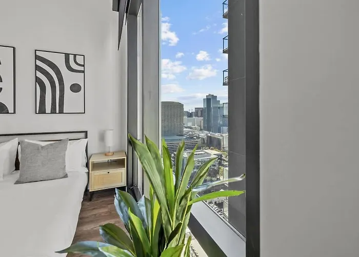 Boulevard Retreat Pool Gym & Parking Included 1 Phoenix